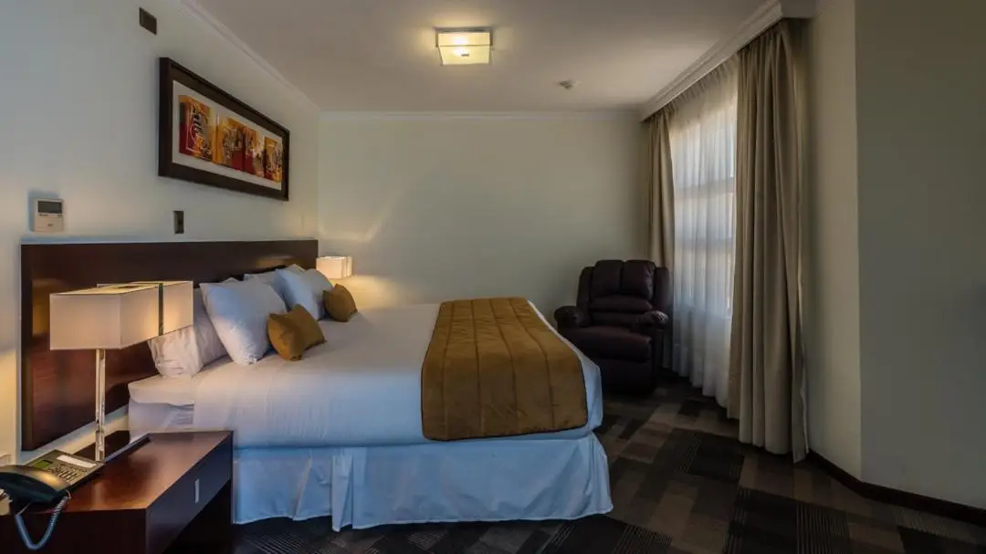 Dormitorio Hotel Costa Pacifico Antofagasta – Suite