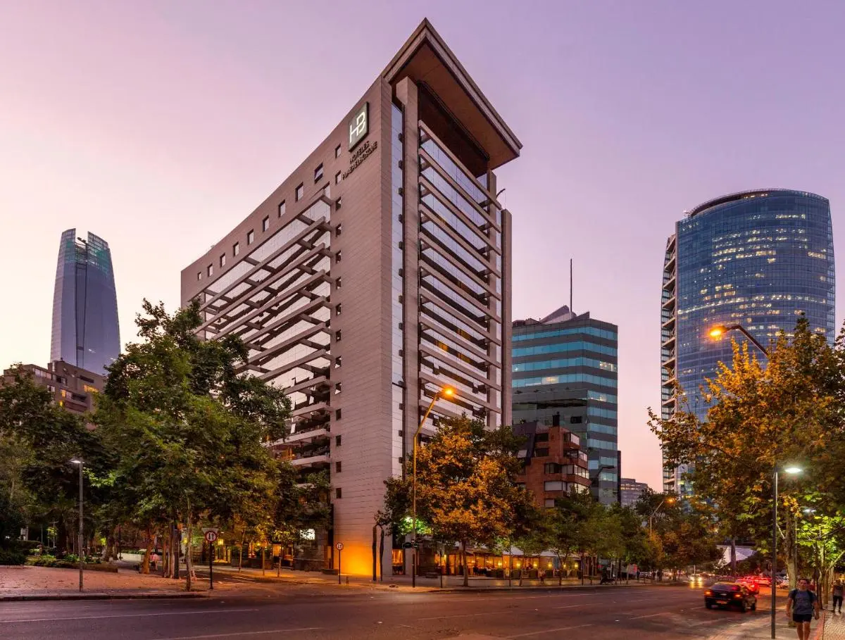 Exterior del Hotel Plaza El Bosque Ebro Santiago