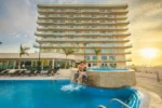 Piscina y jacuzzi exterior Antay Hotel & Spa Arica