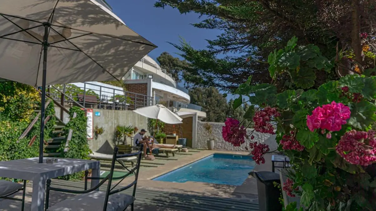 Relajo en la Piscina Dei Templi Apart Hotel Viña del Mar