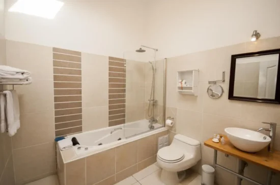 Suite Premium Bañera de Hidromasaje Hotel Boutique Acontraluz Valparaíso