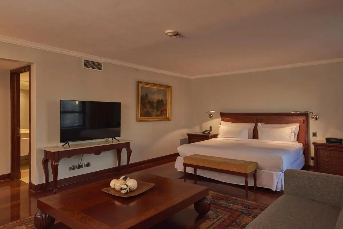 Hotel Plaza El Bosque Ebro Santiago con hidromasaje en la habitación Hotel Plaza El Bosque Ebro Santiago con hidromasaje en la habitación